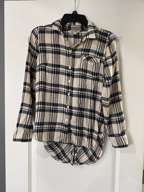 Lucky Brand Cream and Navy Plaid Flannel Button-Up Shirt size XS